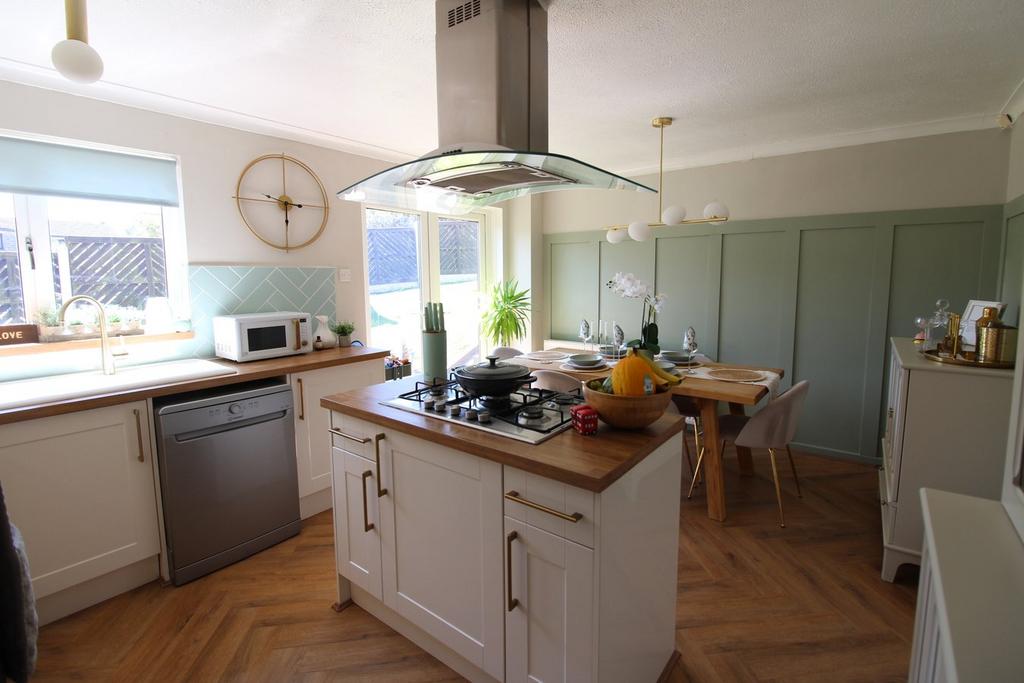 Spinners Way, Haworth, Keighley, BD22 3 bed link detached house for