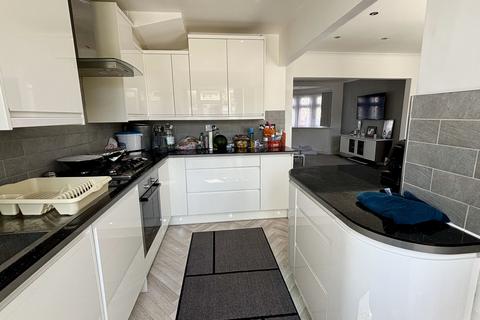113 Raleigh Road, Feltham, TW13 4LW