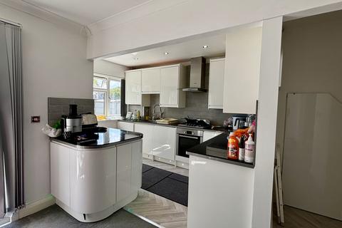 113 Raleigh Road, Feltham, TW13 4LW