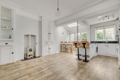 4 bedroom terraced house for sale, Bexhill Road, East Sheen, London