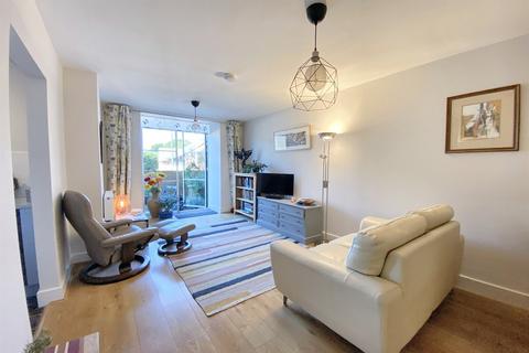 2 bedroom flat for sale, Bridport