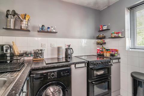 1 bedroom flat for sale, London Road, Benfleet SS7