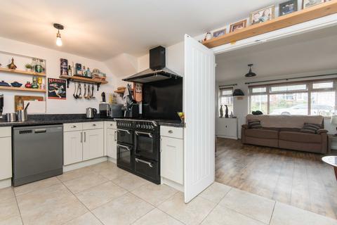 23 Barley Farm Road, Exeter, EX4 1NN