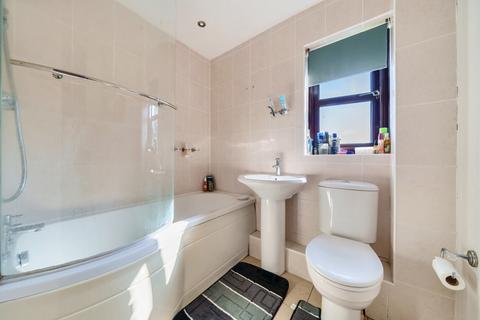 8 Griffin Walk, Greenhithe, DA9 9PW