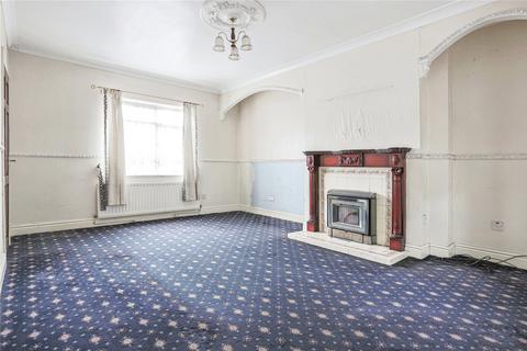 3 bedroom terraced house for sale, St. Giles Avenue, Pontefract, West Yorkshire, WF8