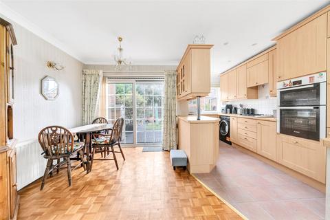 21 Regency Way, Bexleyheath, DA6 8BT
