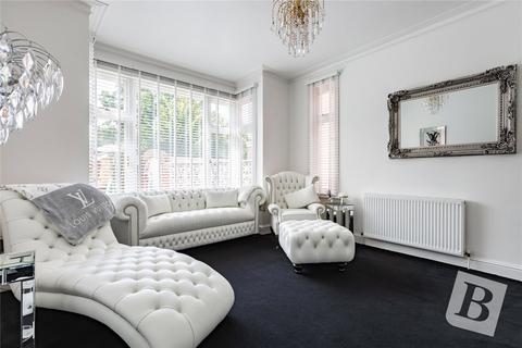 7 Walden Road, Hornchurch, RM11 2JT