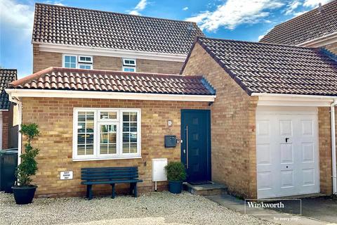 4 bedroom link detached house for sale, Halifax Way, Mudeford, Christchurch, BH23