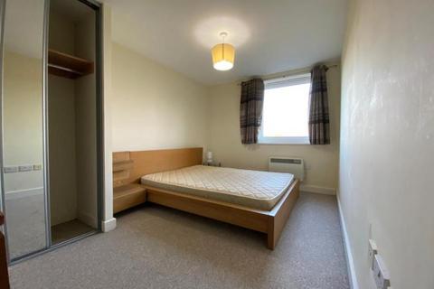 1 bedroom apartment to rent, Ashton Court, Woking GU21