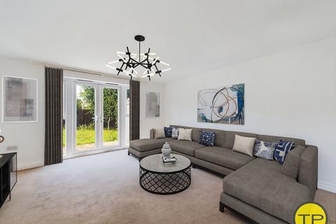2 Albert Crescent, Hampton Vale, Peterborough, PE7 8JS