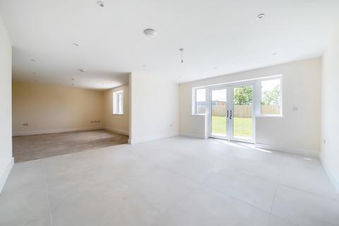 4 bedroom detached house for sale, Brize Norton Road, Minster Lovell, Oxfordshire