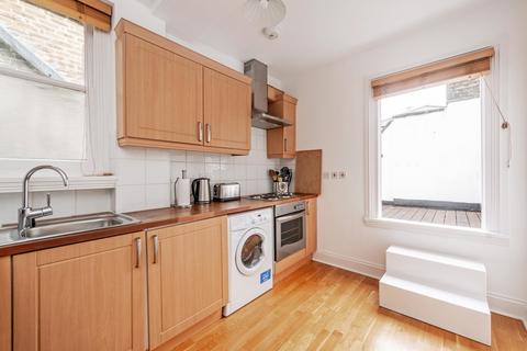 1 bedroom flat to rent, Earls Court Road London SW5