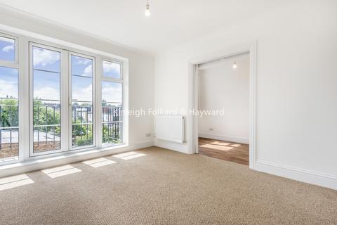 2 bedroom flat to rent, Colney Hatch Lane London N10