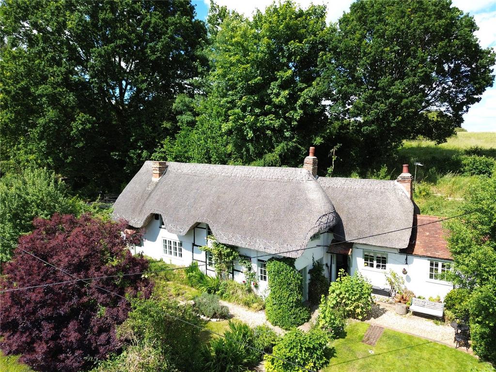 Beenham Hill, Beenham, Reading... 4 bed detached house for sale £800,000