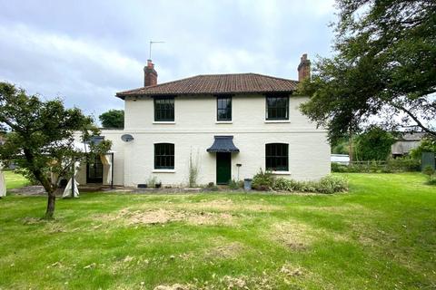 4 bedroom detached house to rent, West Meon, Petersfield, Hampshire, GU32