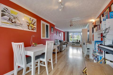 556 Linnet Drive, Chelmsford, CM2 8AW