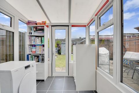 556 Linnet Drive, Chelmsford, CM2 8AW