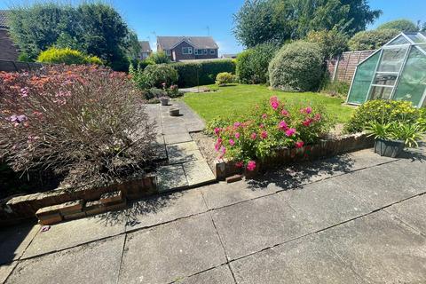 2 bedroom bungalow to rent, Epsom Drive, Ipswich IP1