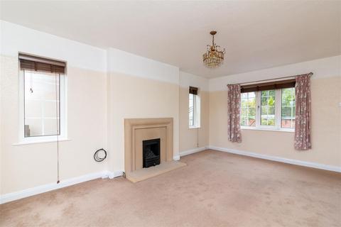 22 Watson Avenue, Nottingham, NG3 7BL