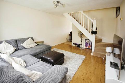 2 bedroom end of terrace house to rent, Townsend Close, Bracknell RG12