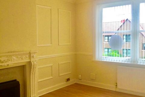 3 bedroom flat to rent, California Terrace, Falkirk FK1