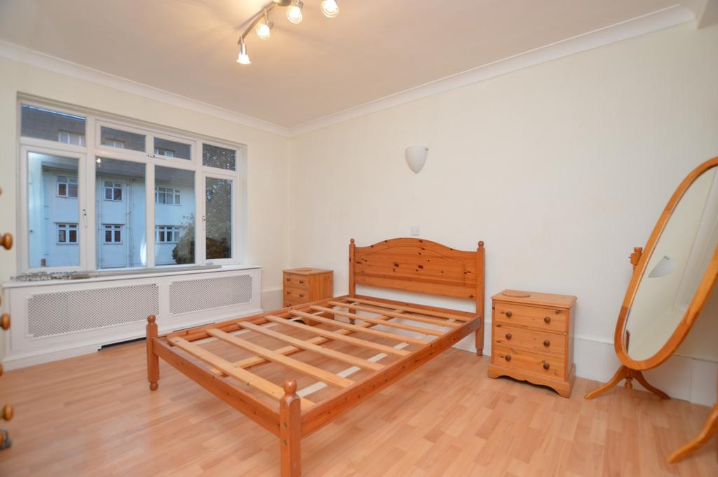 Bedroom 1 (V1)