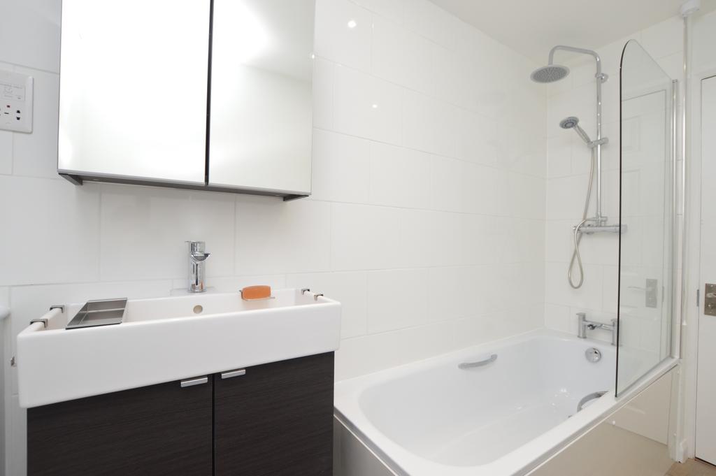 Bathroom (V2)