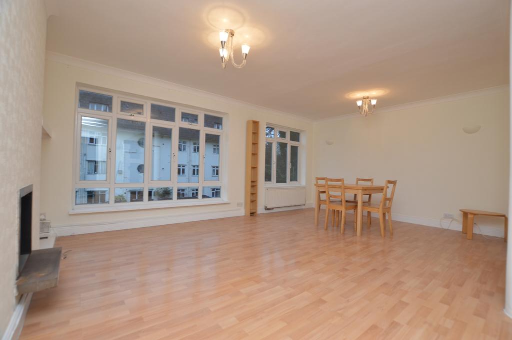 Living Room-Diner...