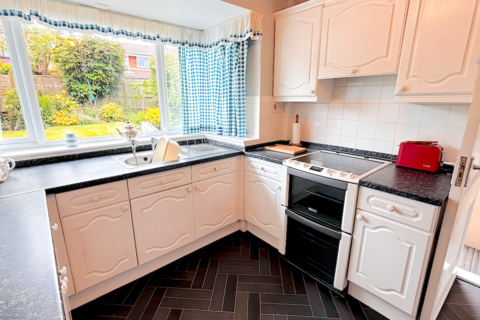 4 Catcheside Close, Whickham, Newcastle Upon Tyne, NE16 5RX