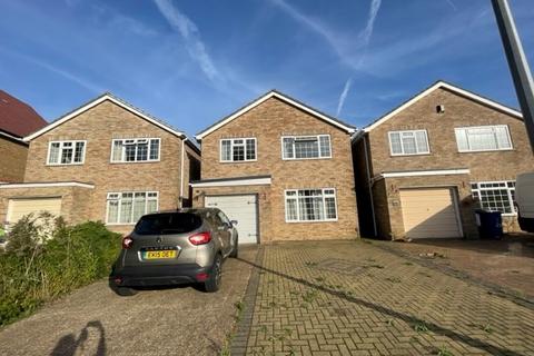 4 bedroom detached house to rent, Langdale Close, Maidenhead SL6