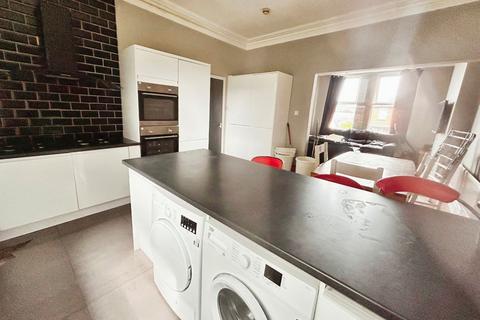 10 bedroom semi-detached house to rent, Manchester, Greater Manchester, M14