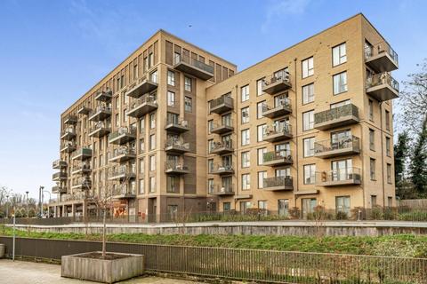 2 bedroom flat for sale, Adenmore Road, Catford