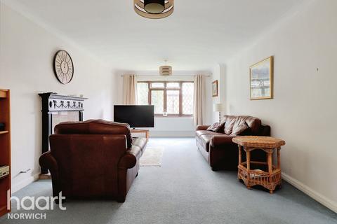 9 Altongate, Thorpe End, Norwich, NR13 5DY
