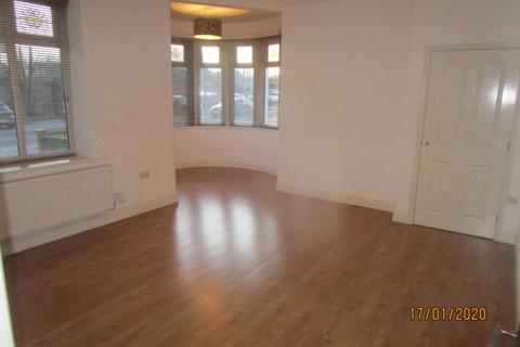 2 bedroom flat to rent, Riviera Drive, Southend On Sea