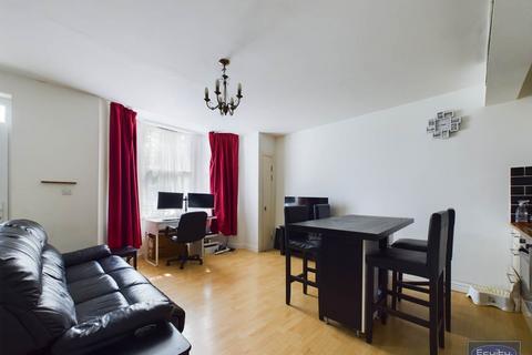 60 Park View Road, Welling, DA16 1RX