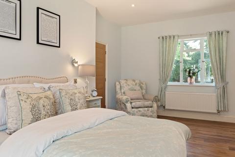 Flat 1, Bevere House Bevere Green, Bevere, Worcester, WR3 7RG