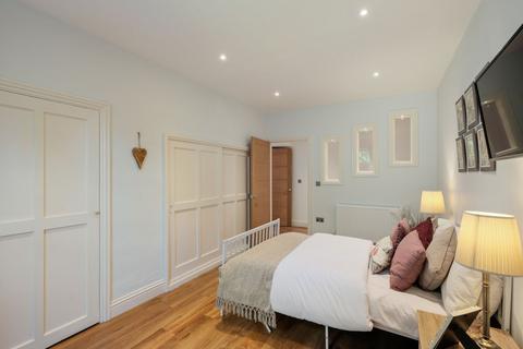 Flat 1, Bevere House Bevere Green, Bevere, Worcester, WR3 7RG
