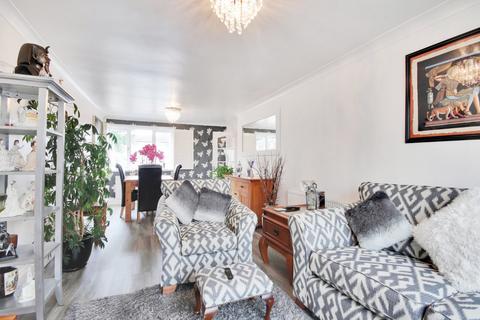 15 Highview, Vigo, Gravesend, DA13 0RR