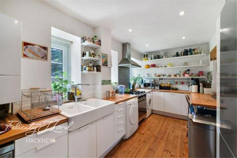 2 bedroom flat to rent, Valette Street E9