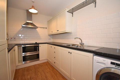 2 bedroom flat to rent, Northernhay Street, Exeter, EX4