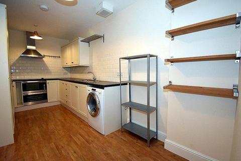 2 bedroom flat to rent, Northernhay Street, Exeter, EX4