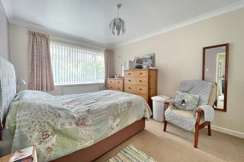 3 Arundel Close, Exeter, EX2 8UG