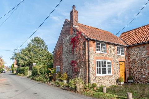 3 bedroom cottage for sale, The Street, Barney, NR21