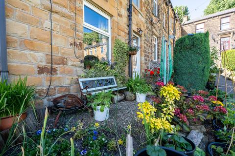 1 bedroom terraced house for sale, Sandyfield Terrace, Batley, WF17