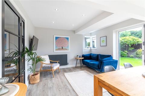 9 Hallside Close, Baildon, Shipley, BD17 7NY