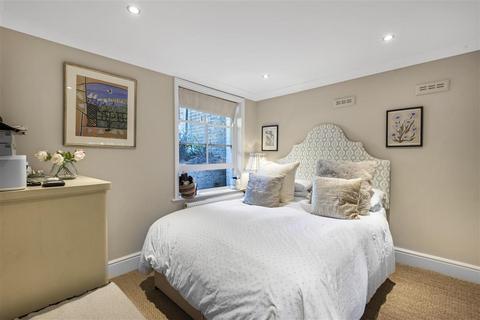 2 bedroom flat for sale, Old Devonshire Road, SW12