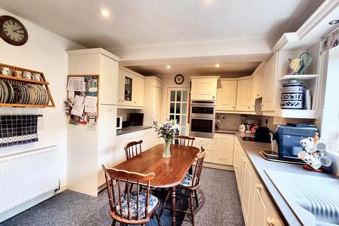 4 bedroom detached house for sale, Ludlow Road, Little Stretton SY6