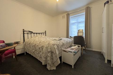 2 bedroom flat to rent, Mount Ephraim, Tunbridge Wells