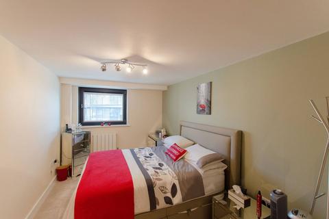 1 bedroom flat to rent, Millharbour, Canary Wharf, London, E14