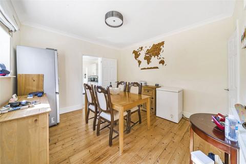 36 Edgell Road, Staines-upon-thames, TW18 2ES